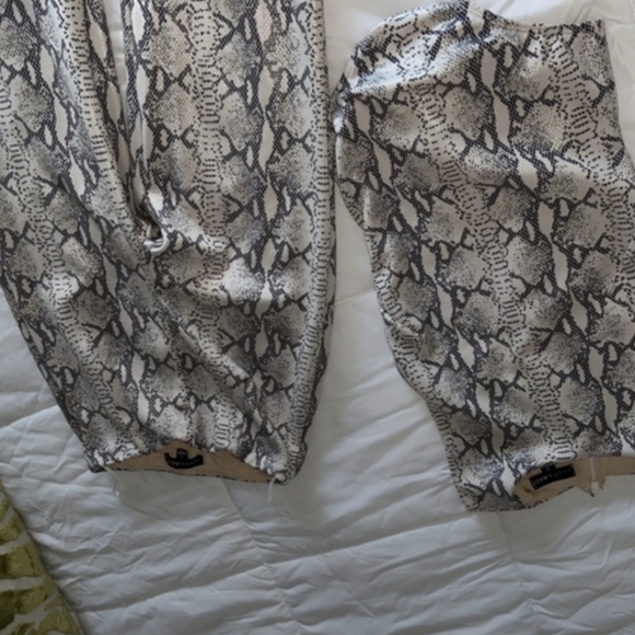 JLUXLABEL two piece snake print set (Anette) - Picture 2 of 3